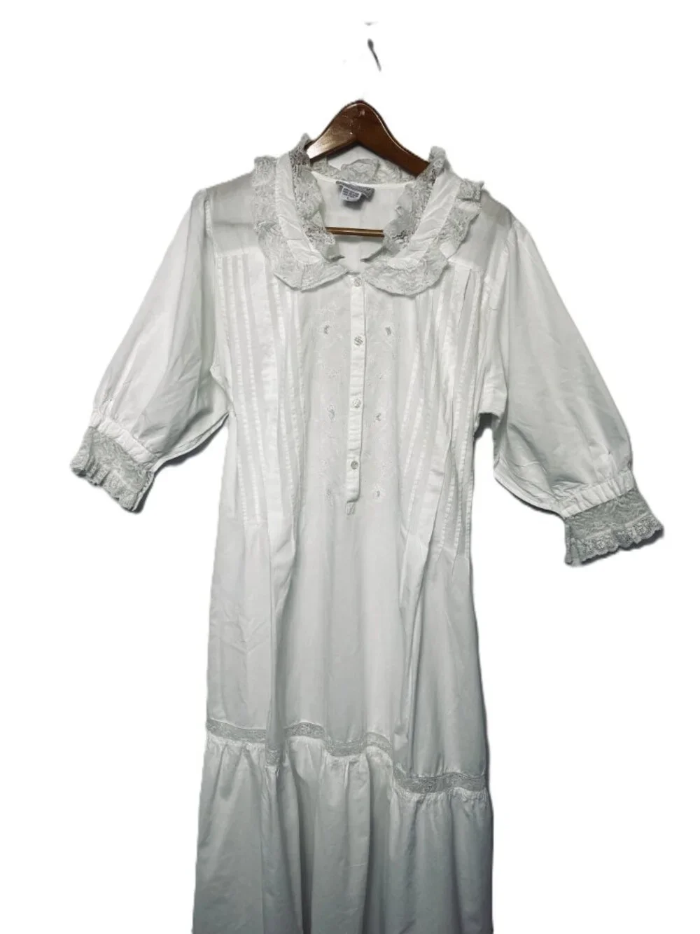 VTG Saybury Boho Cottage white 100% cotton embroidered lacey nightgown Sz L